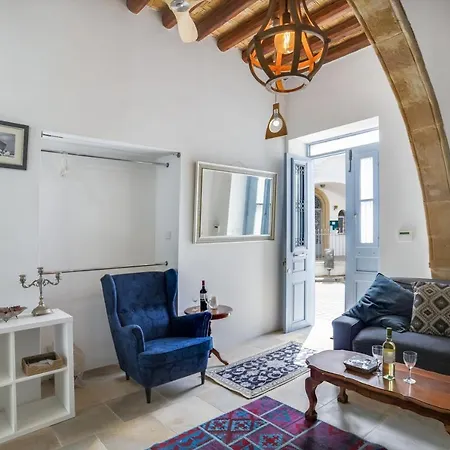 アパート To Hani - Kamara Maisonette ニコシア